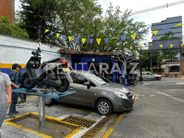 Parqueadero En Venta En Medellin En Los Colores V106429