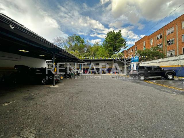 Parqueadero En Venta En Medellin En Los Colores V106429