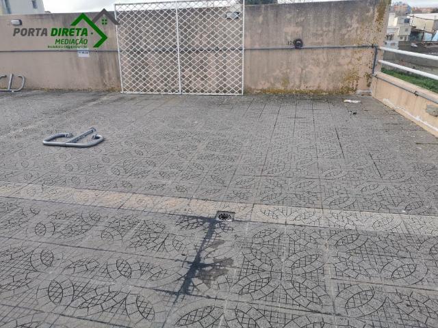 Garagem alugar em Santa Engrácia, Lisboa