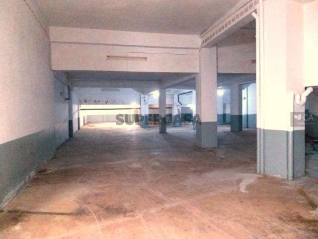 Garagem venda em Carvoeiro, Faro