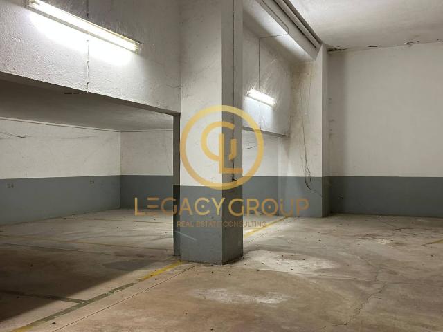 Garagem venda em Lagoa, Faro