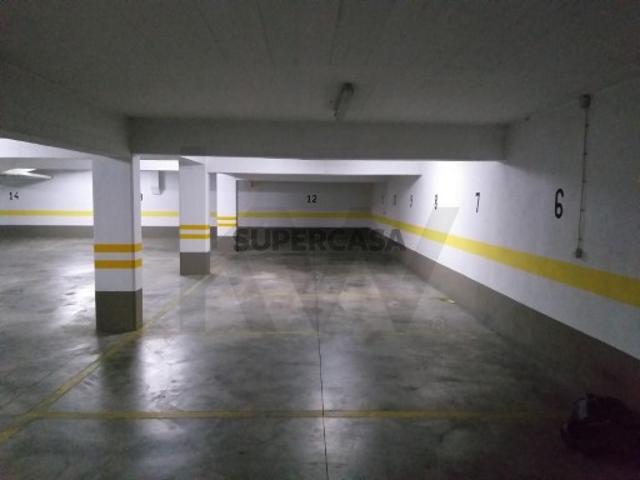 Garagem venda em Sintra, Quinta dos Sonhos