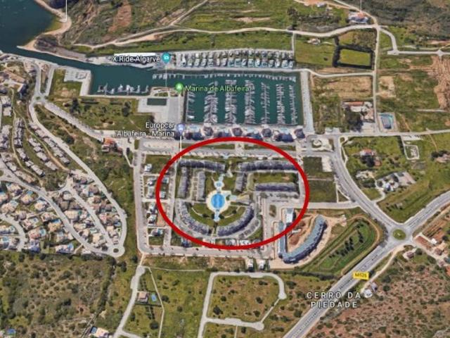 Garagem venda em Albufeira e Olhos de Água, Albufeira