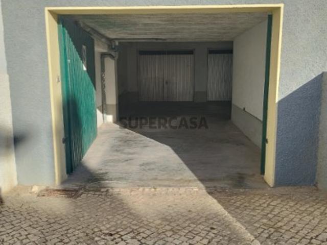 Garagem venda em Torres Vedras, Lisboa