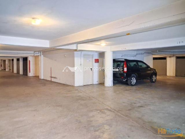 Garagem alugar em Leiria