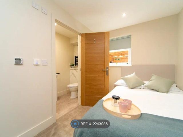 Studio for rent in Ropewalks, Calderstones