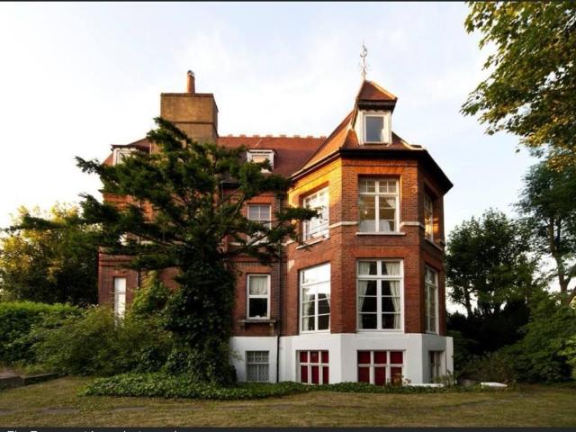 Apartment for rent in Hendon, Greater London