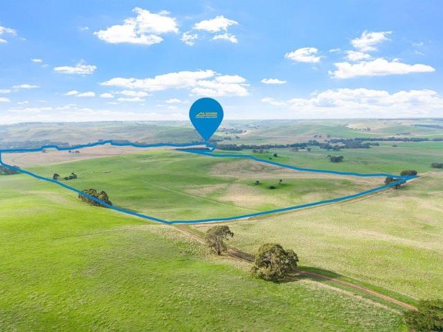 Cottage for sale in Tahara Bridge, Victoria