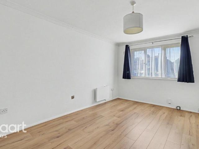 Apartment for rent in Grays, Essex