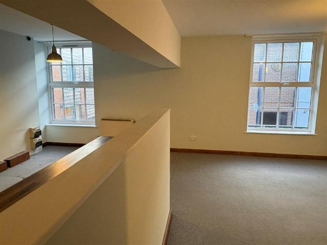 Apartment for rent in Dursley, School House