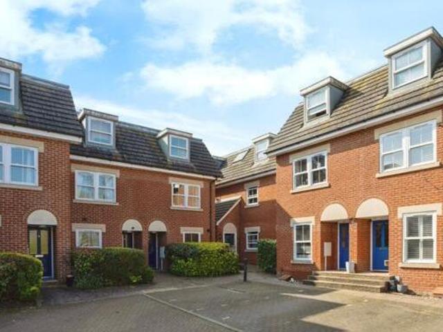 House for sale in Brook Street, Bourne Vale
