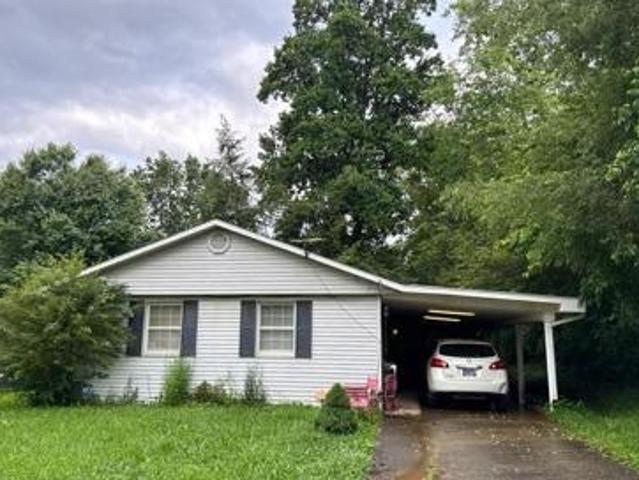 House for sale in Oak Ridge