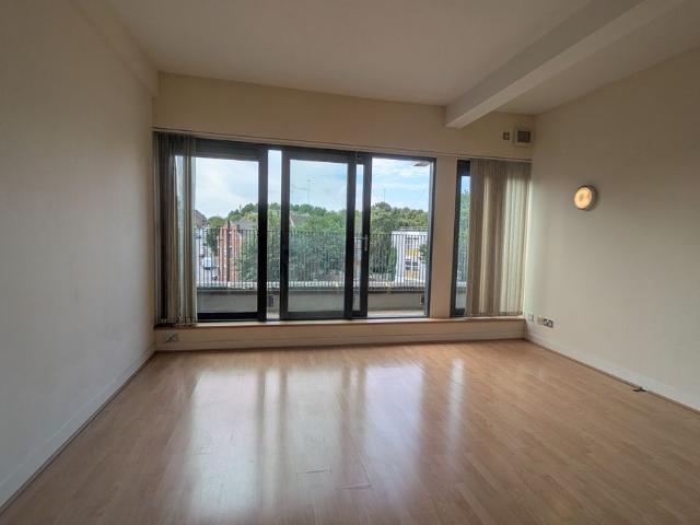 House for rent in Dixons Green, West Midlands