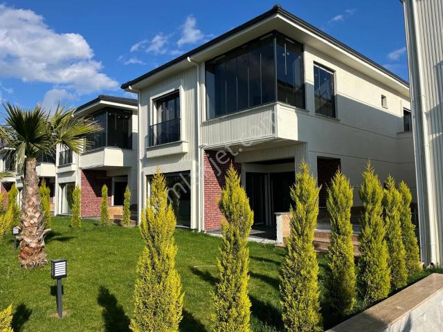 Edremit, Balikesir içerisinde satılık Villa