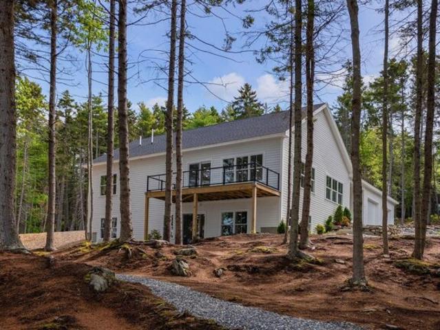 House for sale in Bailey Island, Maine