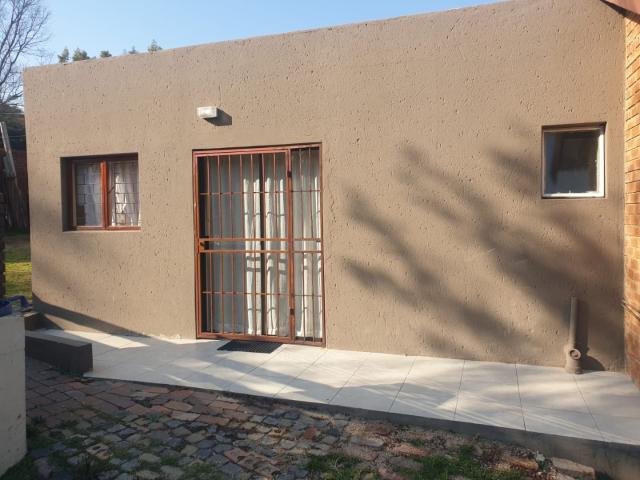 Apartment for rent in Douglasdale, Randburg