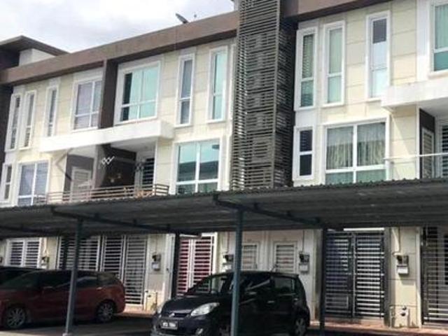 Townhouse for rent in Kajang, Langat