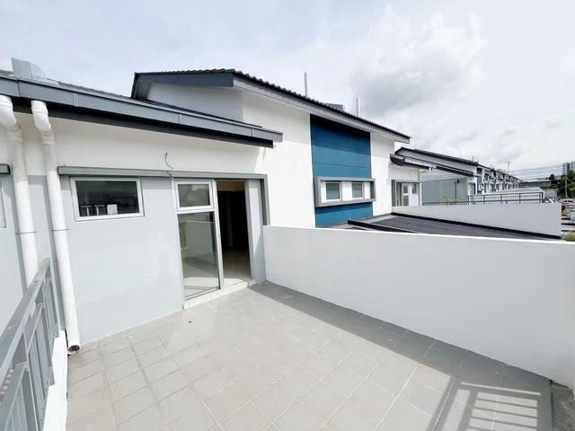 Townhouse for sale in Tanjong Sepat, Selangor