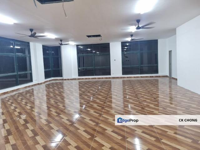 Shop for rent in Petaling, Subang Jaya