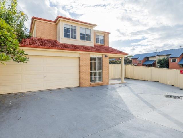 Townhouse for rent in Nelson Bay, New South Wales