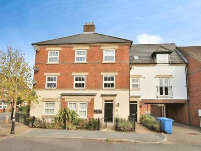 House for sale in Halton