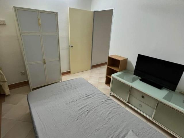 Room for rent in PJU 8, Petaling Jaya
