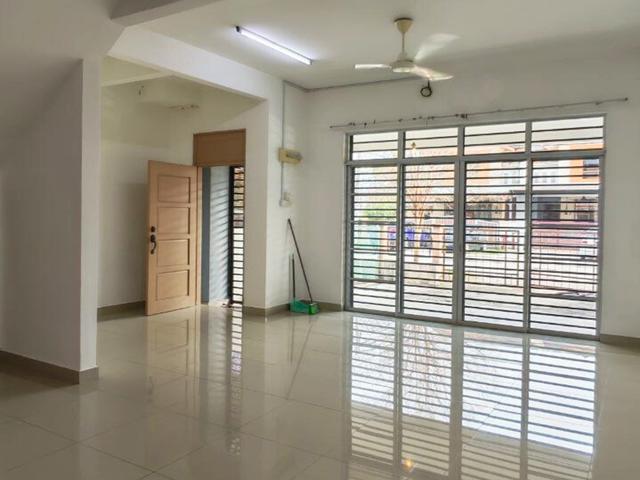 Terraced House for rent in Petaling, Alam Impian