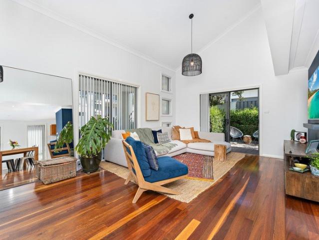 Townhouse for rent in Wollongong West, New South Wales