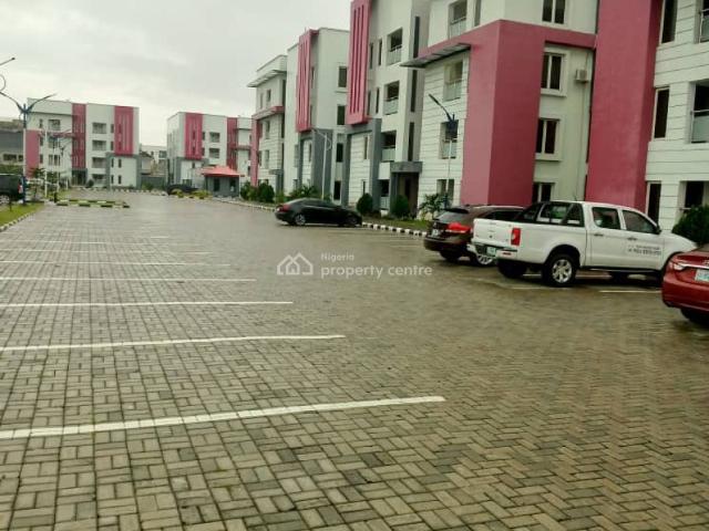 Flat for rent in Eti Osa, Lagos
