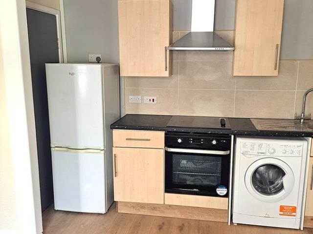 Apartment for rent in Plasnewydd, Falcon Lodge