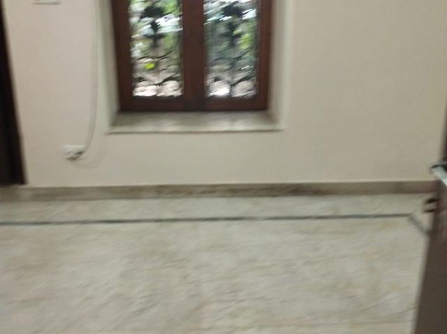 Flat for rent in Deri