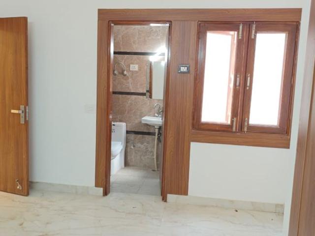 Property for rent in Deri