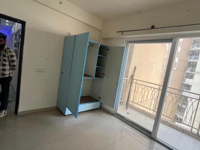 Property for rent in Deri