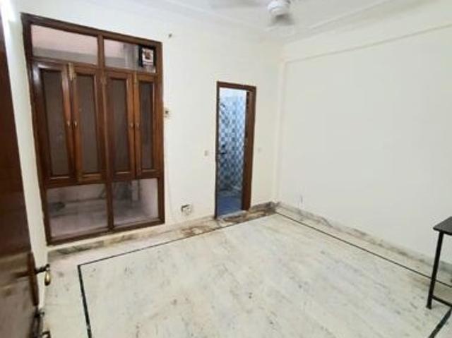 Property for rent in Deri