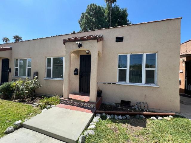 Apartment for rent in Canoga Park, California