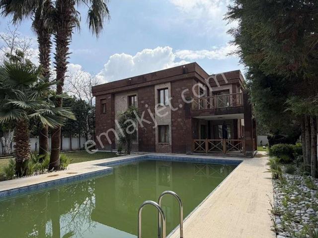 Kuşadasi, Aydin içerisinde satılık Villa