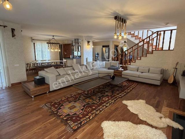 Kuşadasi, Aydin içerisinde satılık Villa
