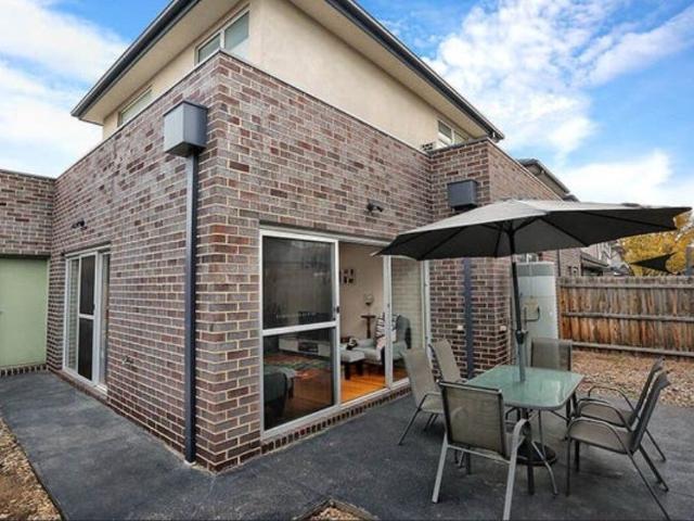 Room for rent in Camerons Creek, Victoria