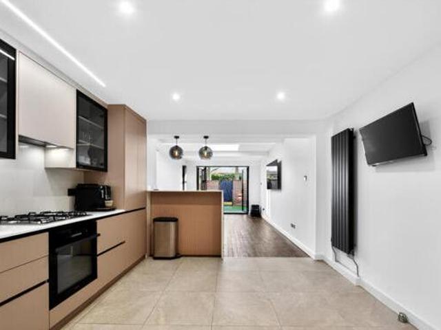 House for sale in Epping