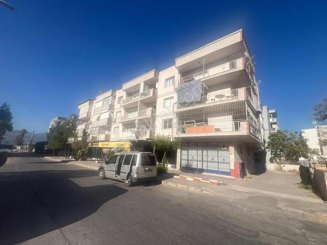 Bornova, İzmir içerisinde satılık mülk