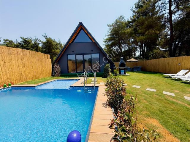 Deli Ömer, Menderes içerisinde kiralık Villa