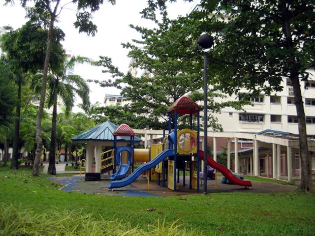 HDB House for sale in Pasir Ris