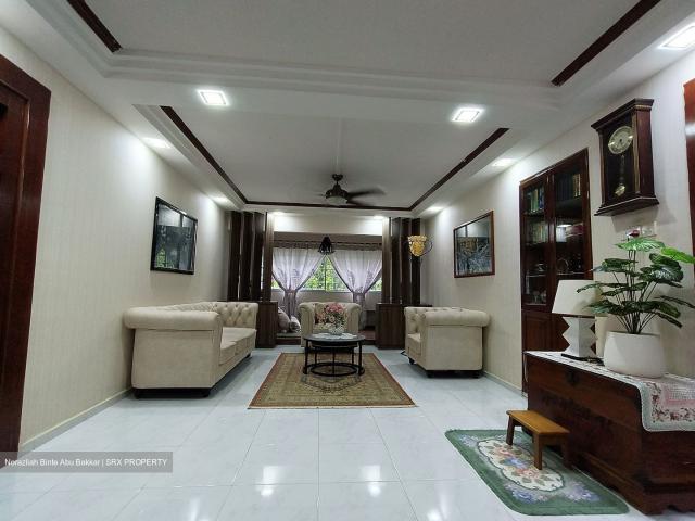 HDB House for sale in Pasir Ris