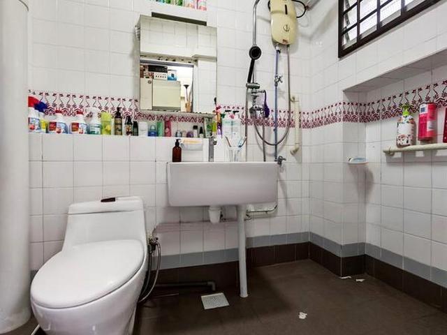 HDB House for sale in Pasir Ris