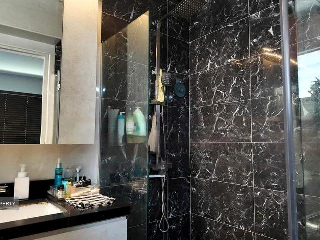 HDB House for sale in Pasir Ris