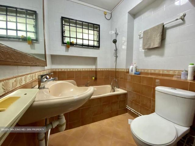 HDB House for sale in Pasir Ris