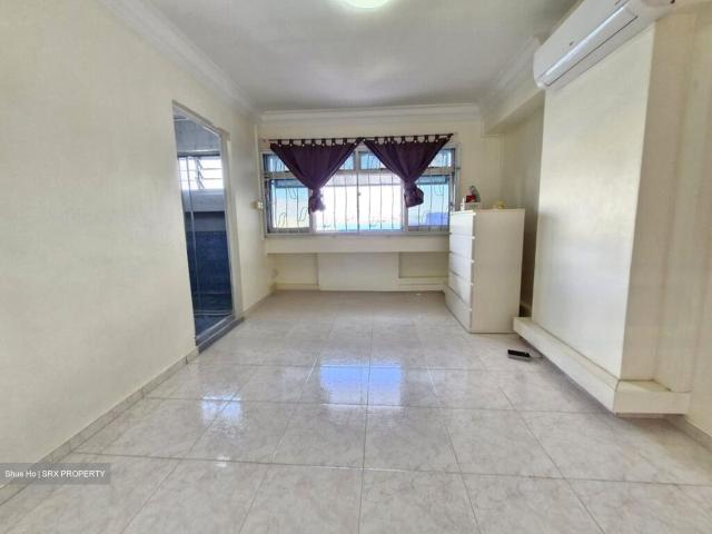 HDB House for sale in Pasir Ris