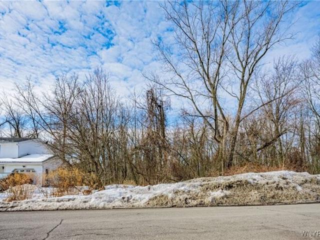 Land for sale in Lockport