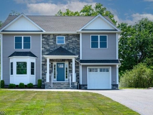 House for sale in Roseland, New Jersey