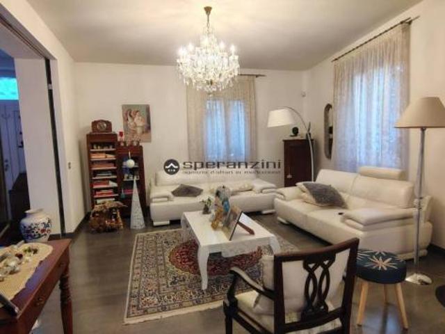 Villa Indipendente in vendita a Centro storico, Marche